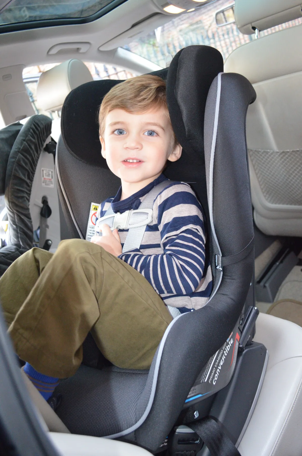 forward-facing harness strap position
