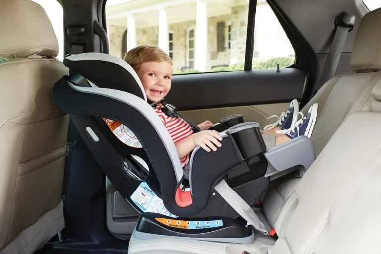 when do babies face forward in car seat
